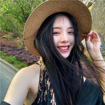 森林艳女 海报